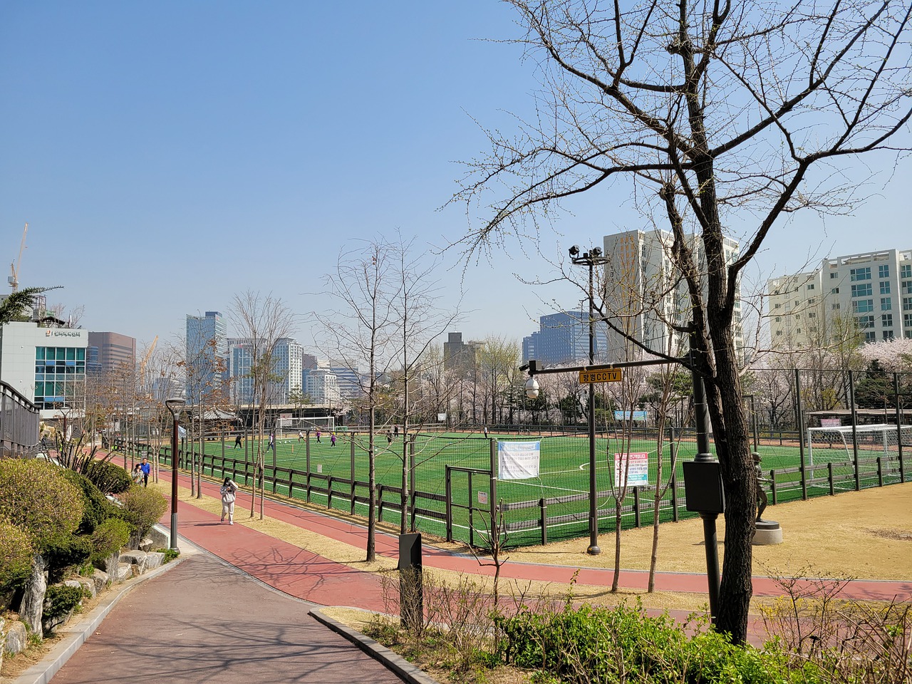 斯奠定了胜